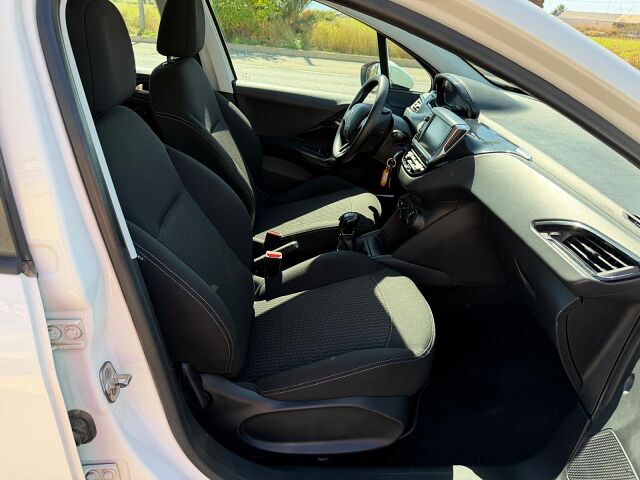 PEUGEOT 208 ACTIVE 1.2 VTI SPANISH LHD IN SPAIN 84000 MILES SUPERB 2018